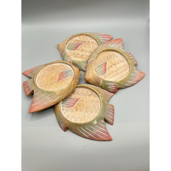 Beach House Decor Fish Coasters Set of 4 80s 90s Wood Carved Pastel Angel Fish - Picture 9 of 9